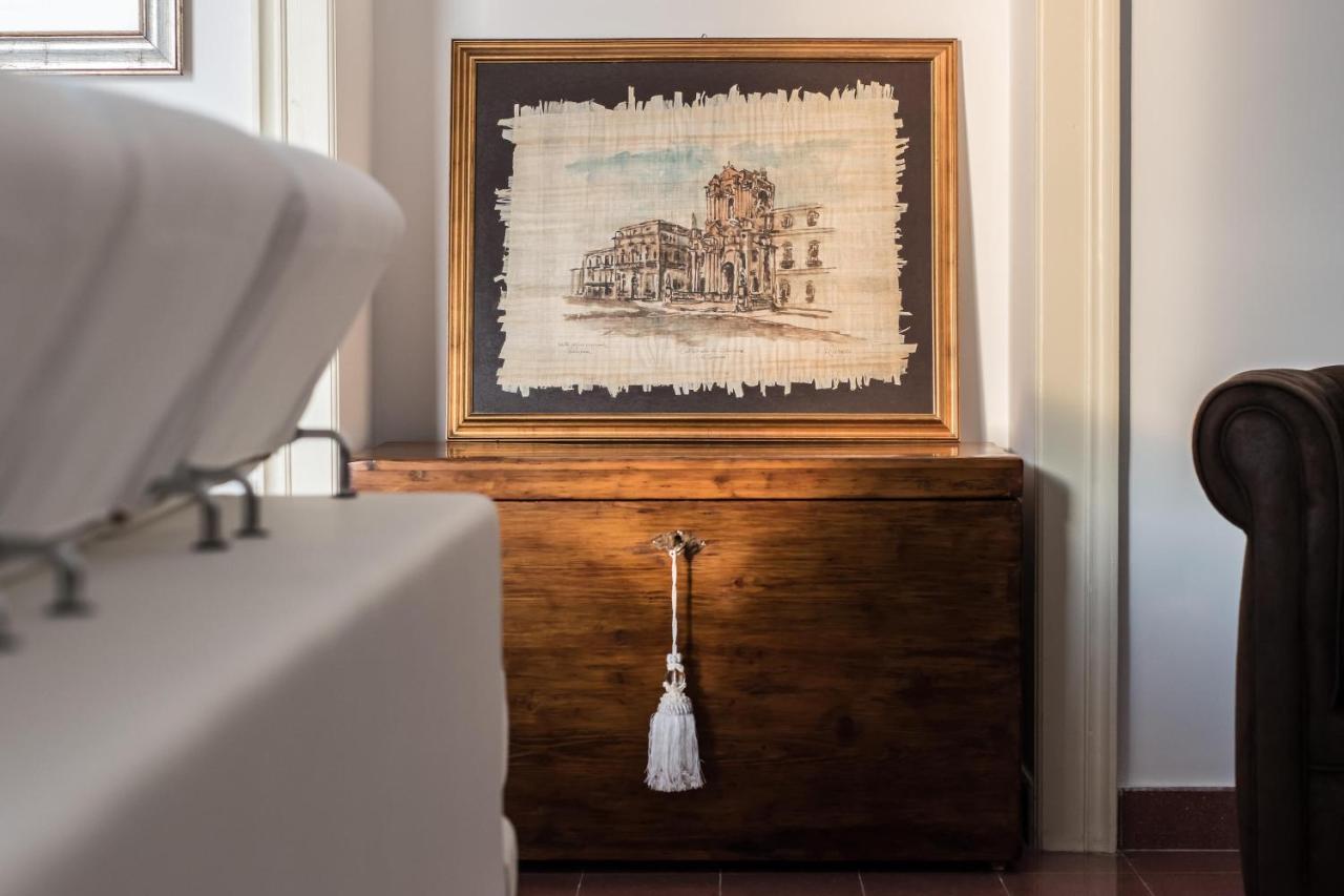 Duomo Seaside Deluxe Apartment By Ortigia Apartments Syracuse Esterno foto