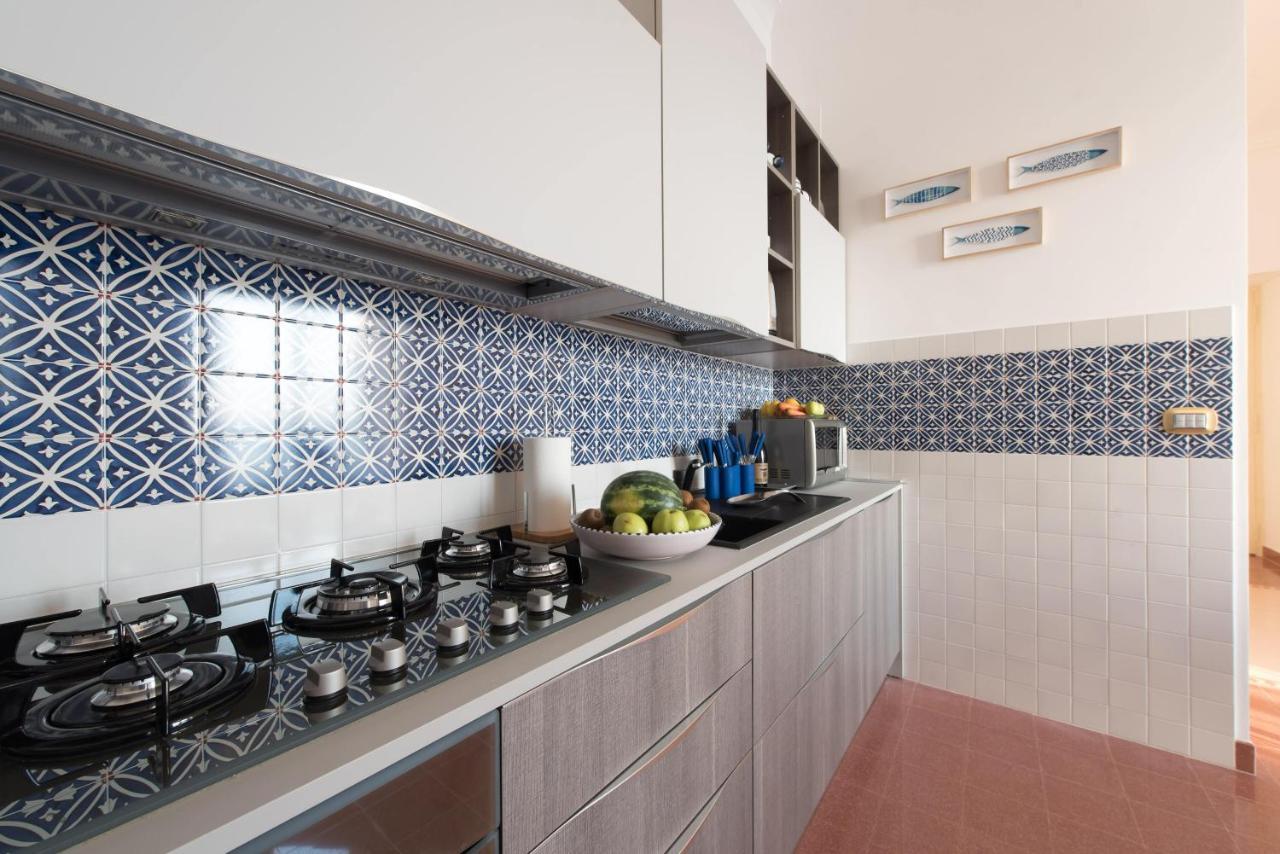 Duomo Seaside Deluxe Apartment By Ortigia Apartments Syracuse Esterno foto