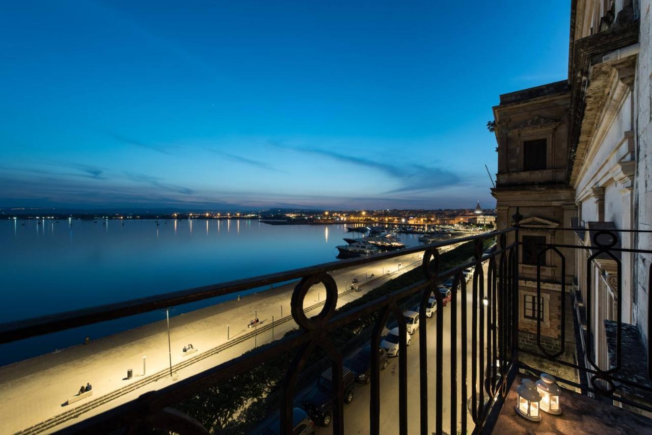 Duomo Seaside Deluxe Apartment By Ortigia Apartments Syracuse Esterno foto