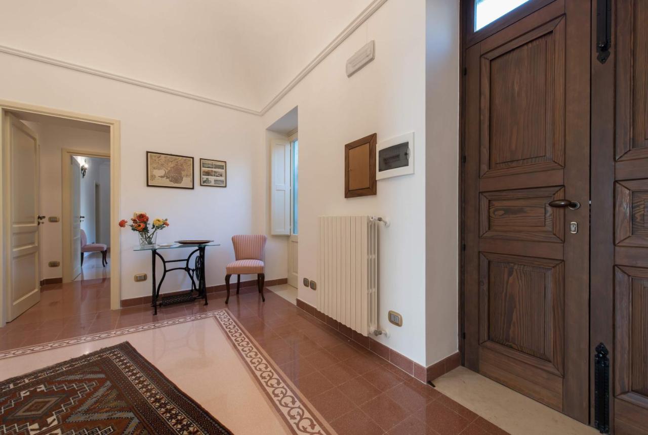 Duomo Seaside Deluxe Apartment By Ortigia Apartments Syracuse Esterno foto