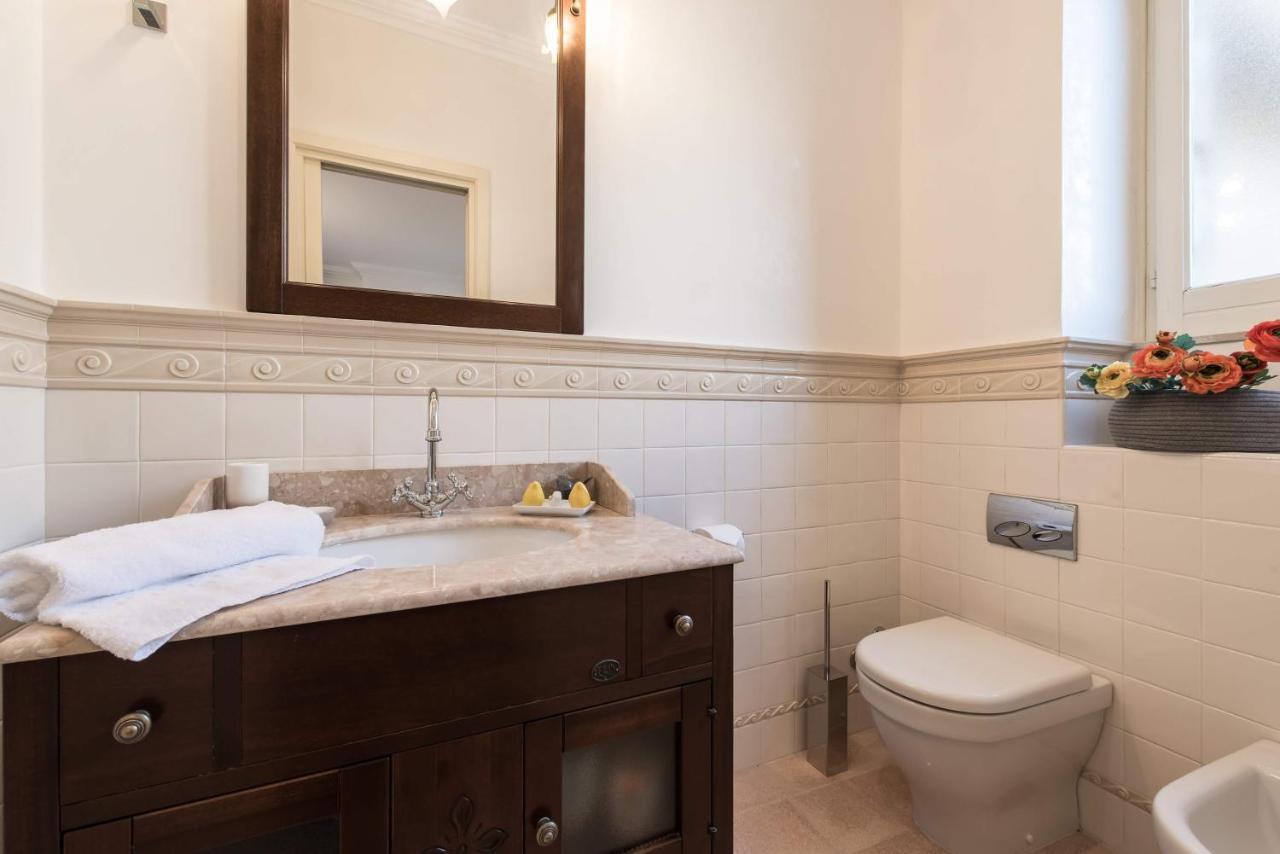 Duomo Seaside Deluxe Apartment By Ortigia Apartments Syracuse Esterno foto