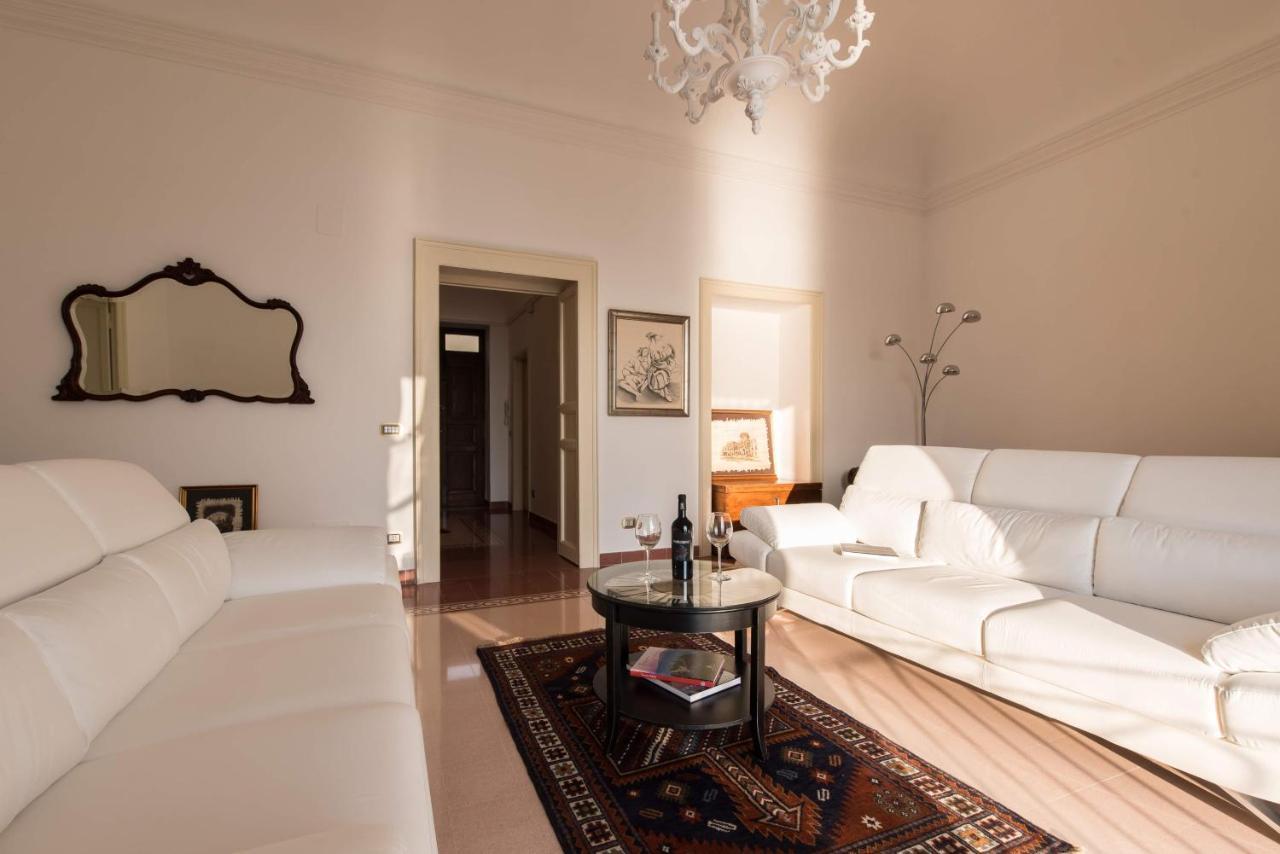 Duomo Seaside Deluxe Apartment By Ortigia Apartments Syracuse Esterno foto
